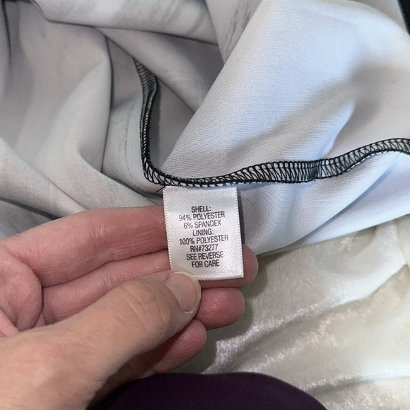 Unique urban dress - Picture 6 of 7